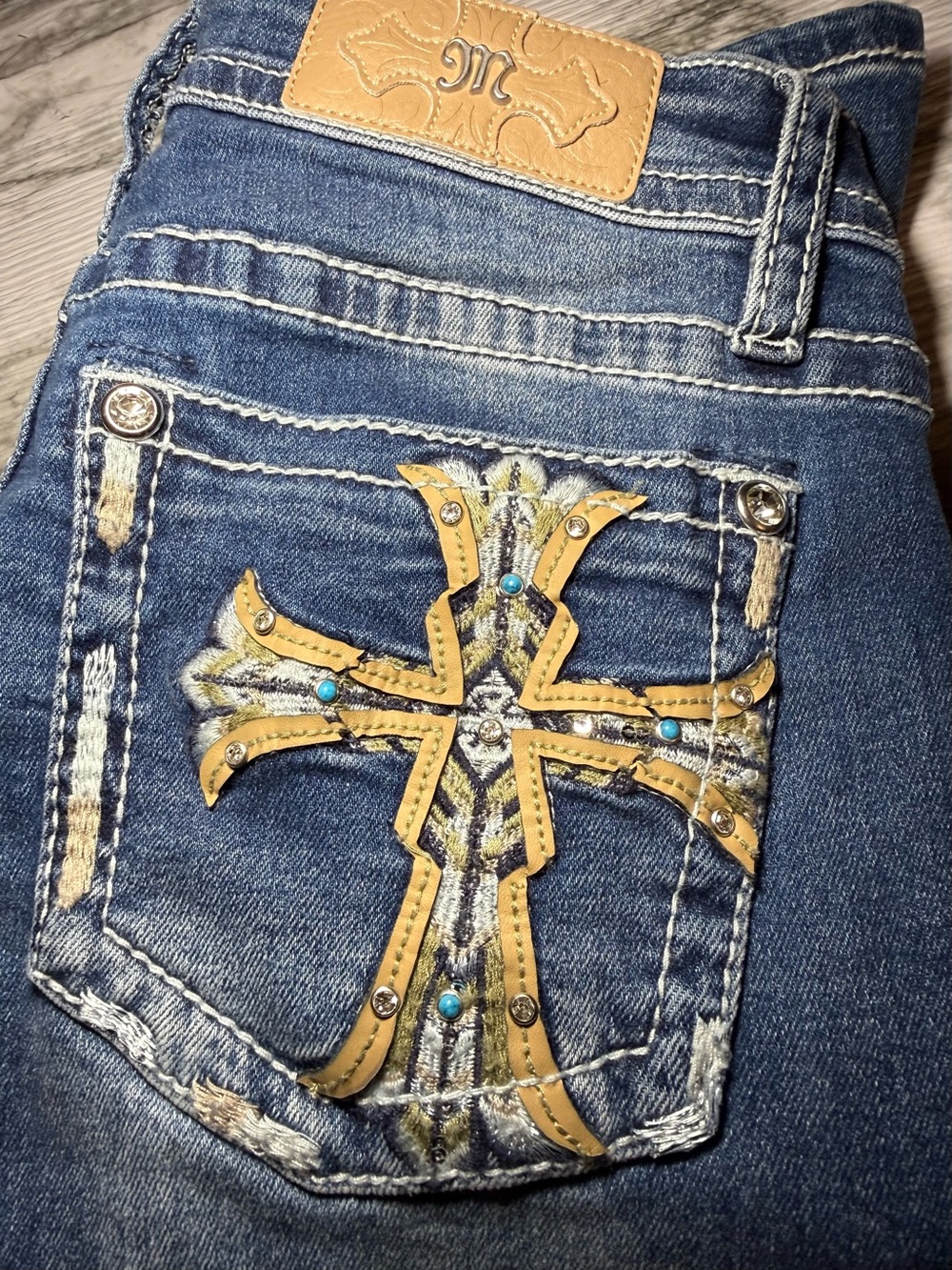 NWT Miss Me Jeans Women Size 28x32 Mid-Rise Bootcut Embellished Cross $134